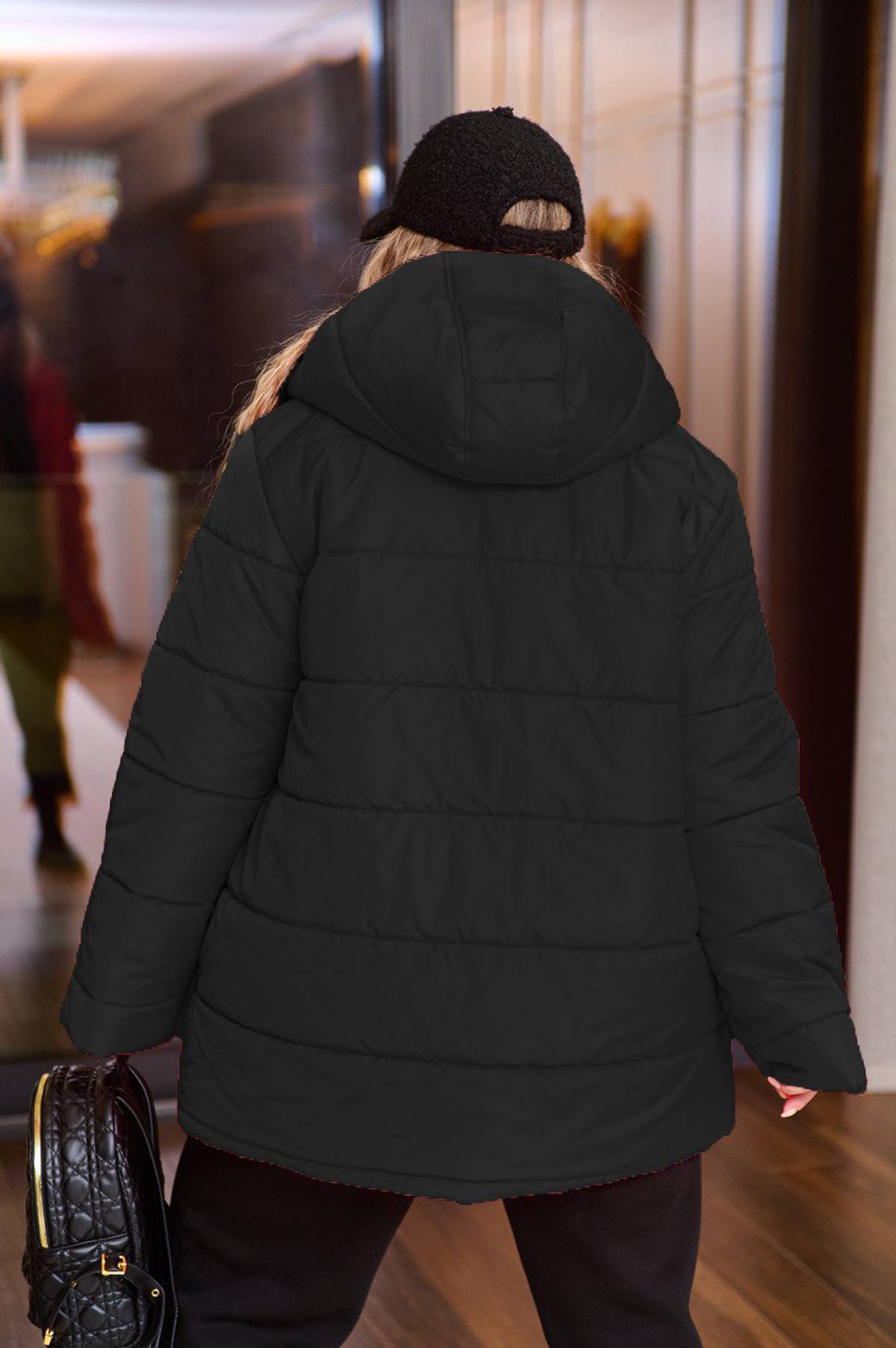 Стеганая зимняя куртка