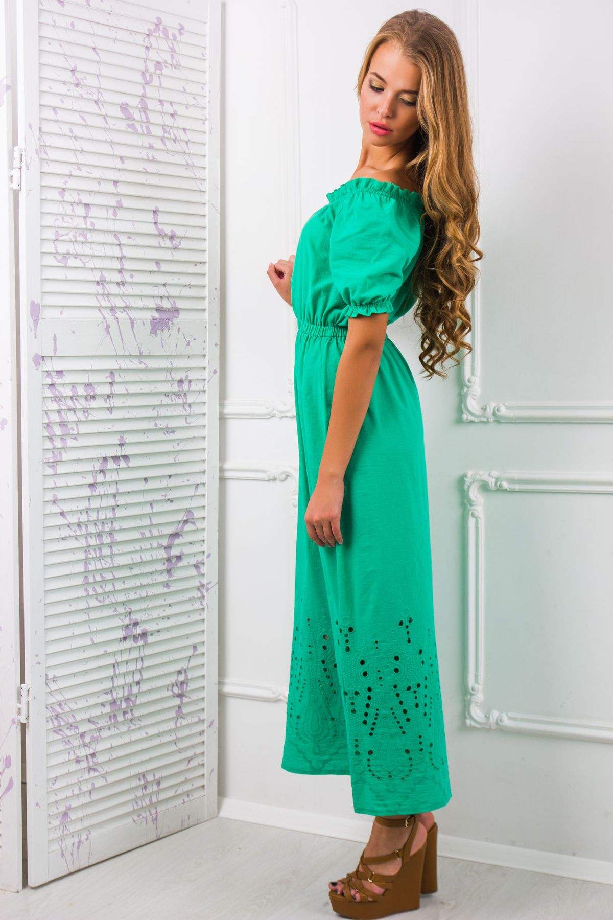 Сукня-сарафан із кольорового шиття